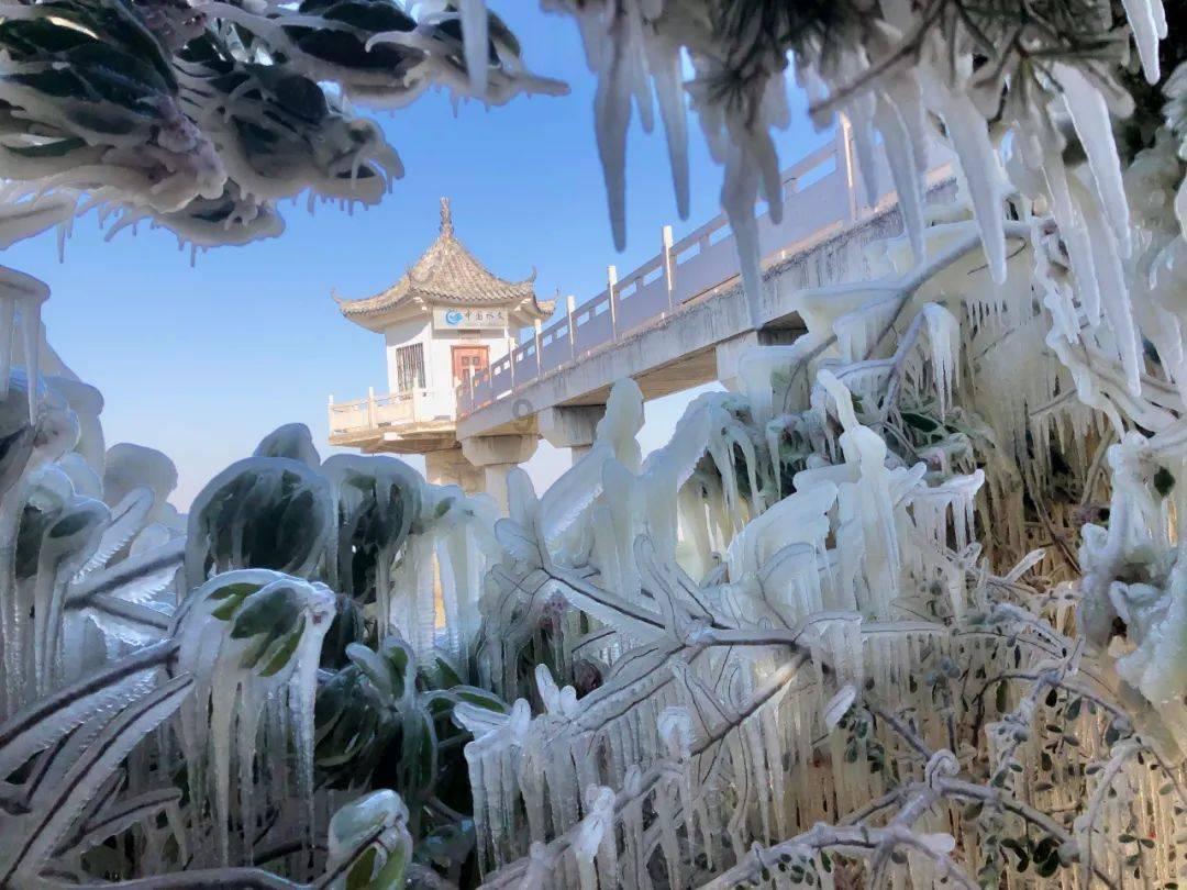 层层恐惧